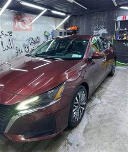 نيسان ألتيما